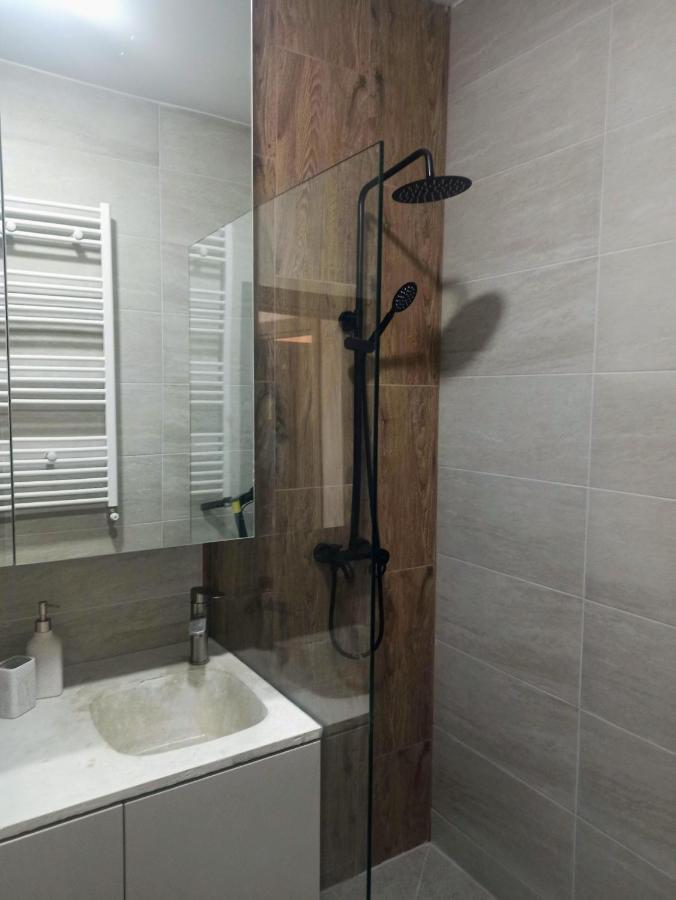 Stylish, Modern 2 Rooms Flat With City View, Near Presidential Palace بوخارست المظهر الخارجي الصورة
