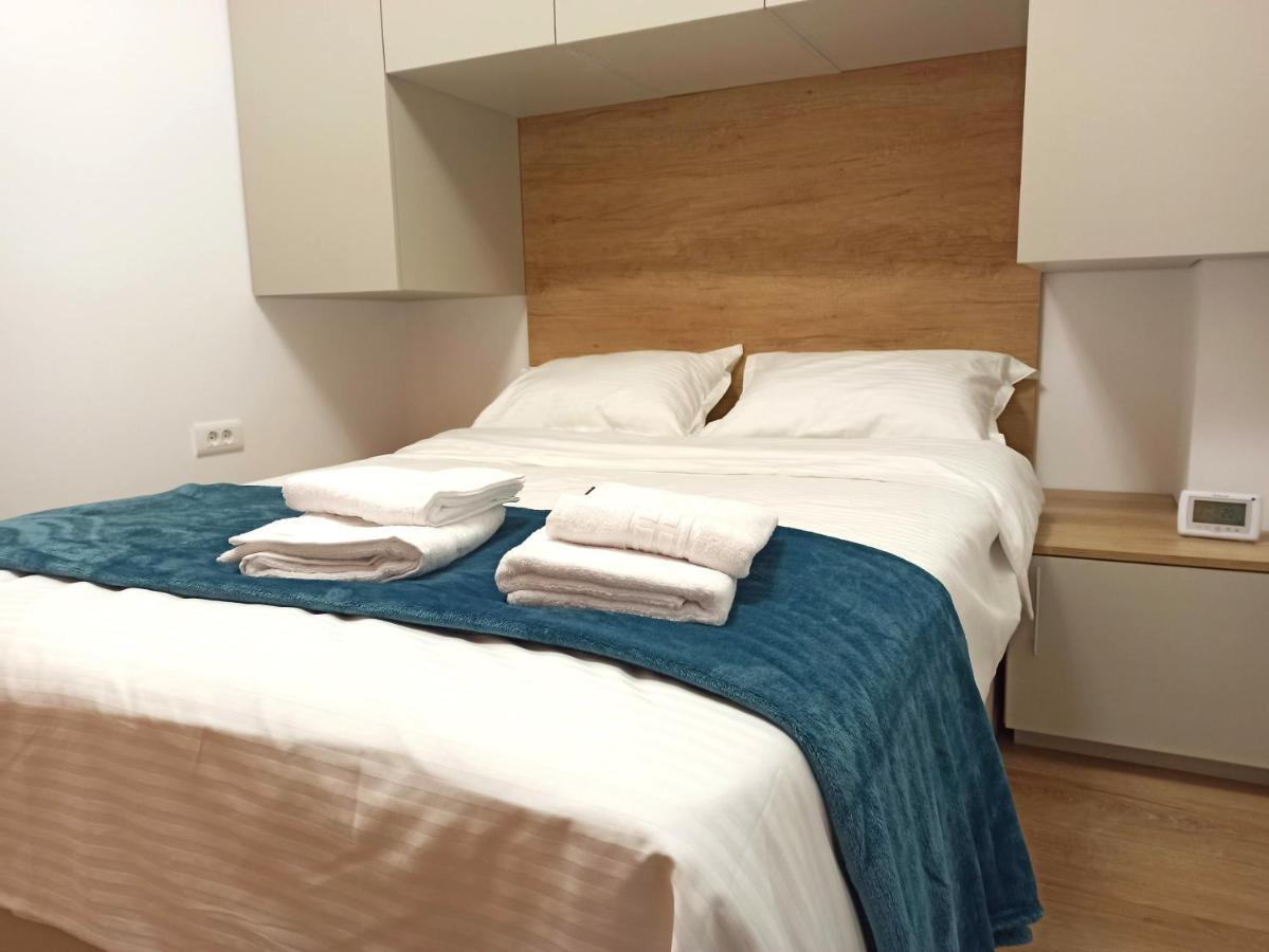 Stylish, Modern 2 Rooms Flat With City View, Near Presidential Palace بوخارست المظهر الخارجي الصورة